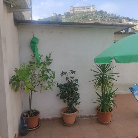 Vacanzella Casa Vacanza Appartamento In Centro Con Terrazzo نابولي المظهر الخارجي الصورة